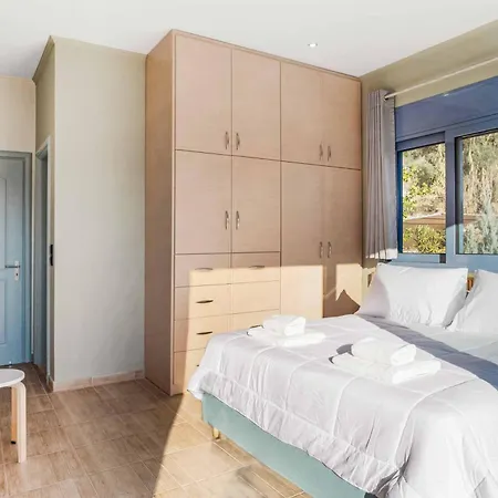Thea Ponti Villa