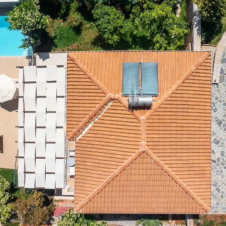 Thea Ponti * Πόντι